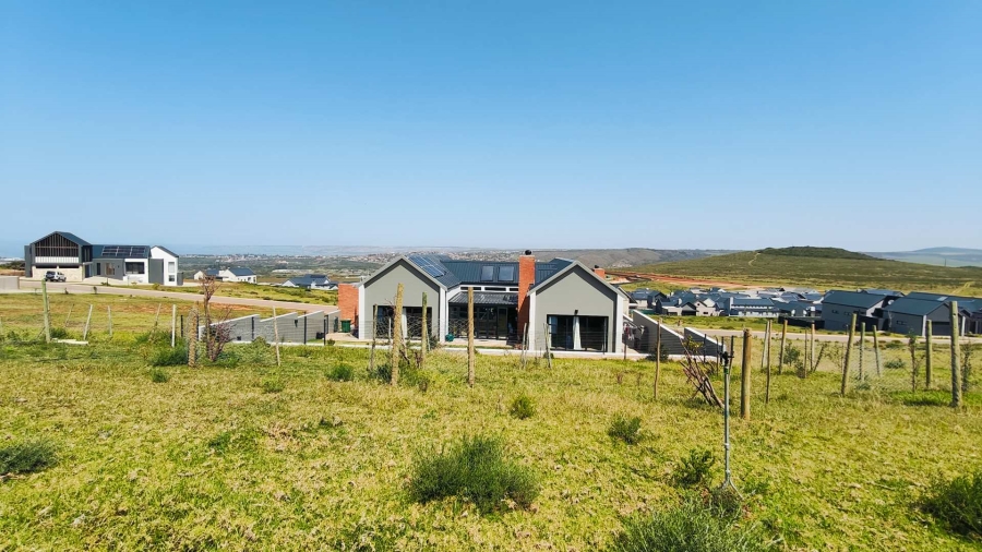 5 Bedroom Property for Sale in Outeniquasbosch Western Cape